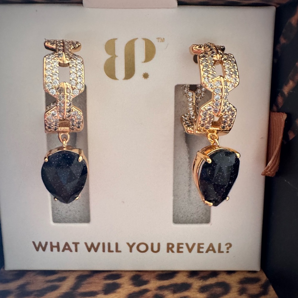 Untamed Bomb Party gold plated earrings